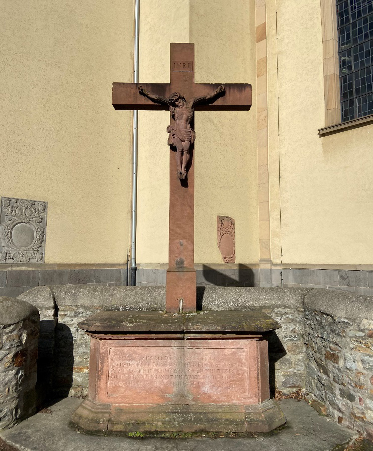 Kreuz an der Kirche 1 (c) St. Jakobus Ockstadt
